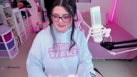 Snapshot of ellen_meow chatting on June 9, 2026, 4:24 am Meow in da house . online show from June 9, 2026, 4:24 am