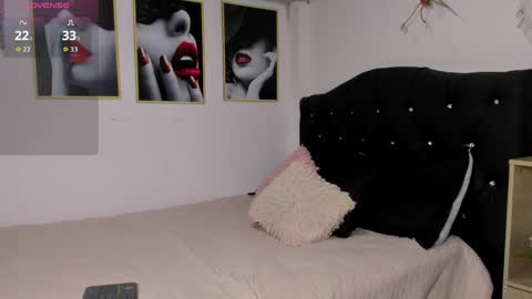 Ellen Stefany online show from April 21, 2026, 2:51 am