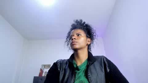 Snapshot of ellie_alves chatting on October 22, 2025, 11:54 am Ellie online show from October 22, 2025, 11:54 am