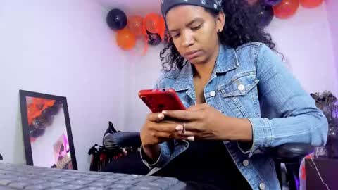 Snapshot of ellie_alves chatting on October 30, 2025, 11:55 am Ellie online show from October 30, 2025, 11:55 am