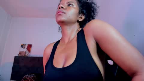 Snapshot of ellie_alves chatting on November 25, 2025, 3:56 pm Ellie online show from November 25, 2025, 3:56 pm