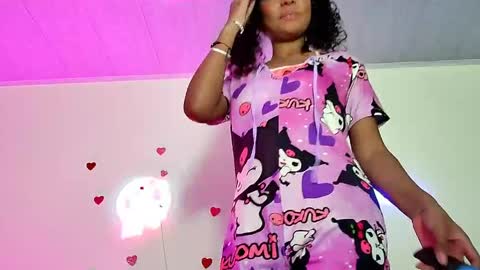 ellie_cute7 online show from June 1, 2026, 7:37 pm