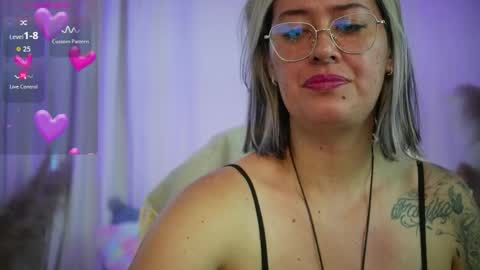 Snapshot of ellie_ramos chatting on April 29, 2026, 5:30 pm Ellie Ramos online show from April 29, 2026, 5:30 pm