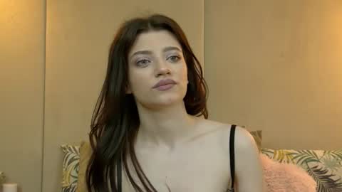 EllieWest online show from July 19, 2026, 5:11 am