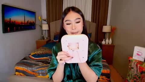 ellie online show from September 8, 2025, 6:51 pm