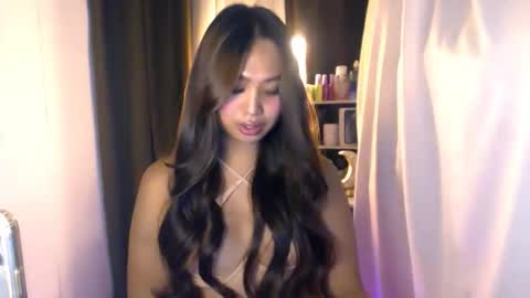Snapshot of elliecummers chatting on May 20, 2026, 10:16 pm ellie online show from May 20, 2026, 10:16 pm