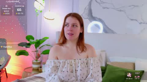 Snapshot of elliegarson__ chatting on June 1, 2026, 5:25 pm elliegarson__ online show from June 1, 2026, 5:25 pm