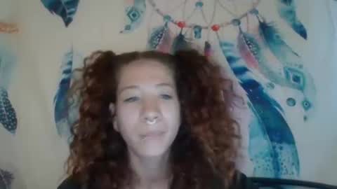 Ellie Hazii online show from May 6, 2026, 8:58 pm