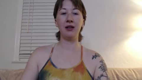 Ellie Rowyn online show from October 8, 2025, 2:53 am