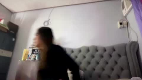 ellie online show from July 10, 2026, 1:14 pm
