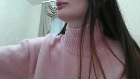 Effie1818 online show from December 13, 2024, 4:27 pm