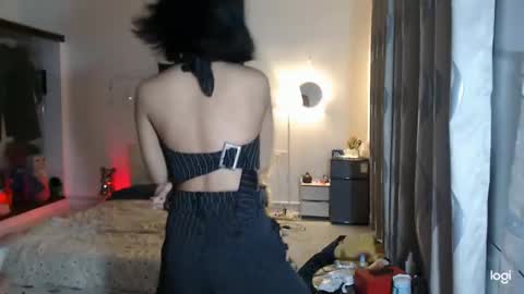 ellieyun online show from February 6, 2026, 2:20 pm