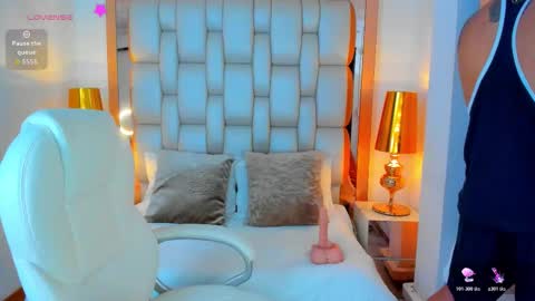 E L L I O T    V E L E Z online show from January 16, 2026, 8:46 pm