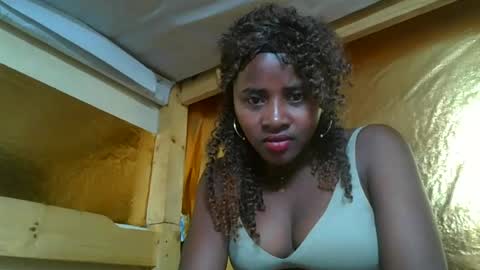 Ellodi online show from June 15, 2026, 10:34 pm