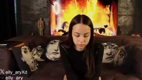 elly_ary online show from February 24, 2026, 12:41 am