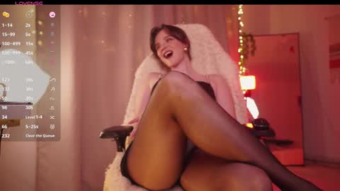 Snapshot of elly_belly chatting on February 21, 2026, 3:57 pm Elly online show from February 21, 2026, 3:57 pm