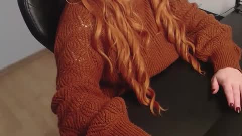 Elly online show from December 18, 2025, 3:18 pm