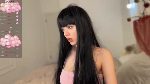 Elly online show from February 28, 2025, 5:26 pm