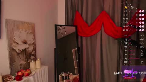 Elly online show from March 8, 2025, 4:28 pm