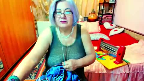 Snapshot of ellyhot53 chatting on December 24, 2024, 1:39 pm ellyhot53 online show from December 24, 2024, 1:39 pm