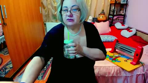 Snapshot of ellyhot53 chatting on January 19, 2025, 2:28 pm ellyhot53 online show from January 19, 2025, 2:28 pm