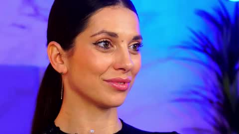 Snapshot of ellylynn chatting on November 29, 2025, 10:24 pm Elly online show from November 29, 2025, 10:24 pm