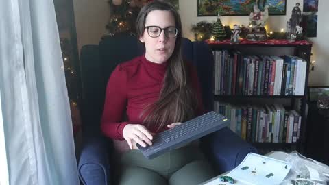 Elly Naomi online show from December 13, 2024, 4:16 pm