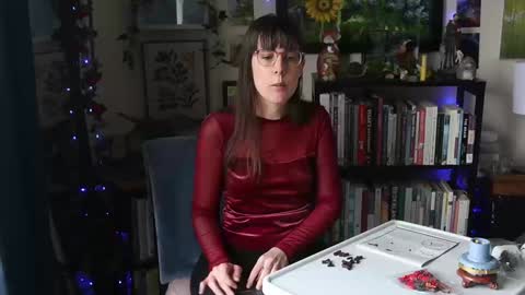 Elly Naomi online show from March 13, 2026, 4:24 pm