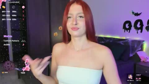 Snapshot of ellypeach chatting on October 22, 2025, 4:18 pm EllyPeach online show from October 22, 2025, 4:18 pm
