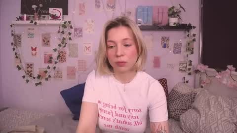 ELLY online show from March 5, 2025, 3:29 am