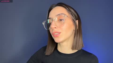 Snapshot of ellzabeth_ellison chatting on February 26, 2025, 5:42 am Im online Fri Sun Mon Tue Thu Fri Sat3 from 1000 online show from February 26, 2025, 5:42 am