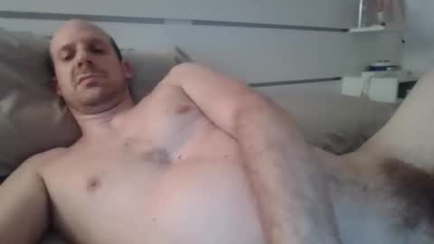 Mati Restrepo online show from March 8, 2026, 3:32 am