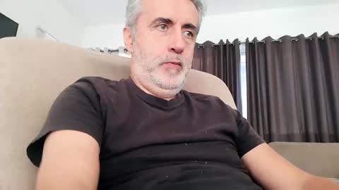 fer online show from November 11, 2025, 4:18 pm