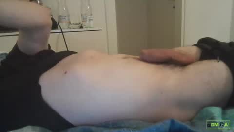 Snapshot of elmoro101 chatting on April 28, 2026, 8:03 pm elmoro101 online show from April 28, 2026, 8:03 pm