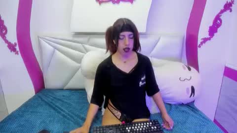 Eloisa  online show from April 9, 2026, 2:22 am