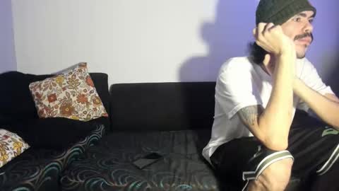 eloitandangela online show from April 20, 2026, 12:02 am