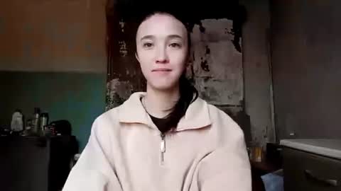 Elara online show from June 11, 2026, 2:11 am