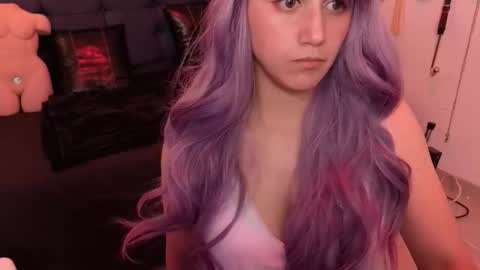 Snapshot of elowen_halley1 chatting on October 31, 2025, 8:32 pm elowen_halley1 online show from October 31, 2025, 8:32 pm