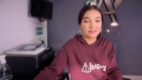  ELSA  online show from October 1, 2025, 7:53 pm