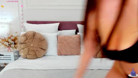 Elsa online show from March 15, 2026, 6:19 am