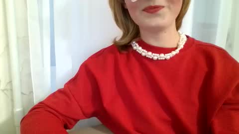 ElsaMartinez online show from October 2, 2025, 3:19 pm