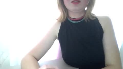 ElsaMartinez online show from October 4, 2025, 10:24 am