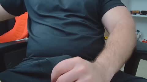 Snapshot of eltanke2206 chatting on January 15, 2026, 8:34 pm alexgarg online show from January 15, 2026, 8:34 pm