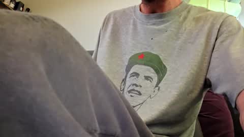 eltonyoo online show from April 23, 2026, 11:09 am