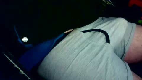 eltrixie online show from April 16, 2026, 8:42 pm