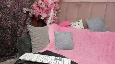 ElvaArno online show from January 20, 2025, 5:48 am