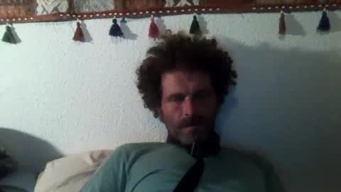 elyjahoye online show from September 14, 2025, 10:31 pm