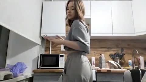 Luna online show from October 20, 2025, 5:13 pm