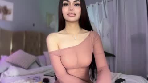 ElysHunter the girl will hunt you  online show from November 27, 2025, 1:35 pm