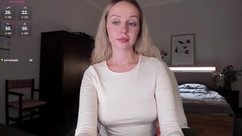 Emilie online show from October 2, 2025, 3:30 pm
